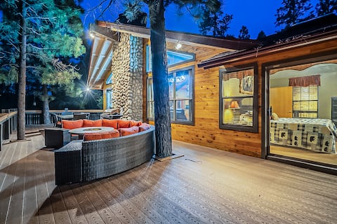 Beautiful 6 Bedroom Cabin With breathtaking views