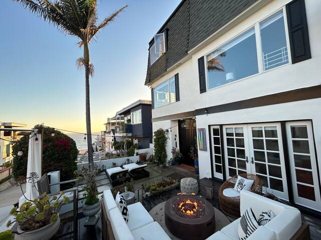 NEW! Man Beach Sand Section Family/Executive charm