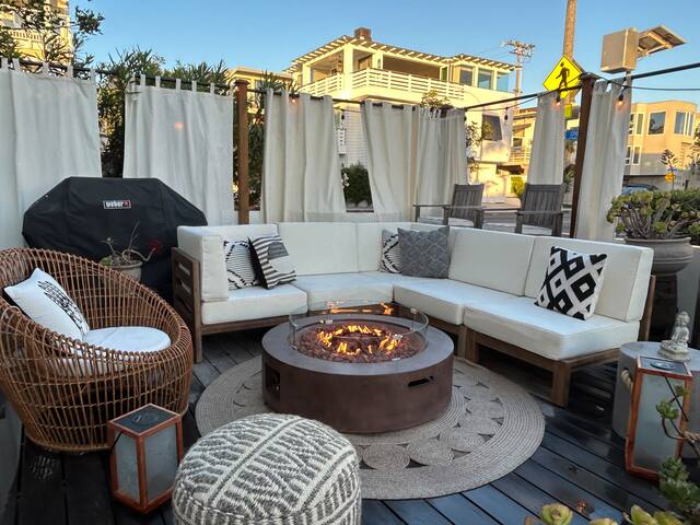 NEW! Man Beach Sand Section Family/Executive charm gallery image 4