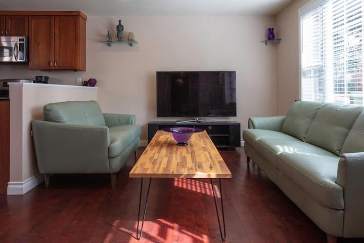 4 Bedroom Oasis In Downtown Boulder! - Boulder, CO