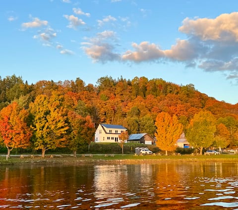 NEW! Lakeside Farmhouse