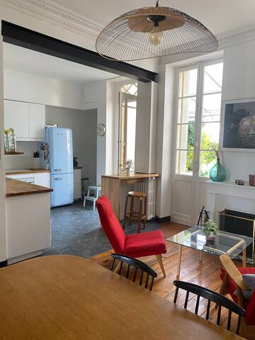 Maison de ville, centrale, climatisée avec piscine gallery image 5