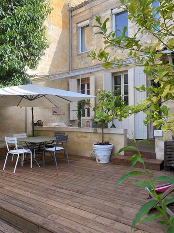 Maison de ville, centrale, climatisée avec piscine gallery image 3