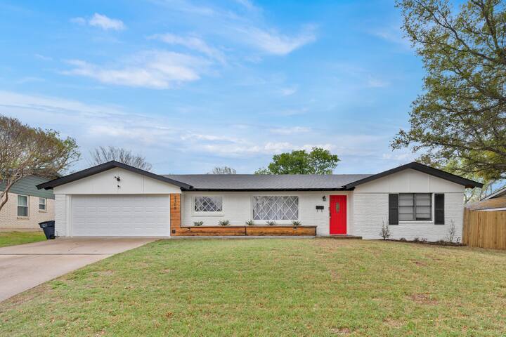 A home away from home with a pool. gallery image 4