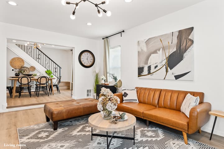 Behold the elegance of the Rustic-Industrial Style living room, meticulously crafted by professional interior designer Baobao, a sanctuary boasting chic and luxurious touches.