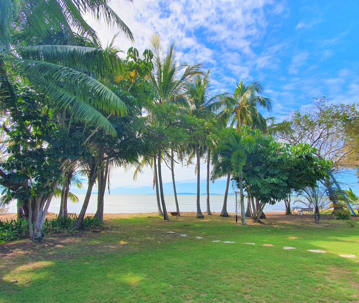 Toolakea Seaside Escape Houses for Rent in Toolakea, Queensland