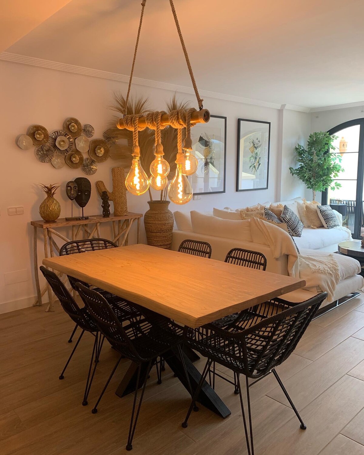 Successful Airbnb property: Los Arqueros-Stunning penthouse with roof terrace. in Benahavís