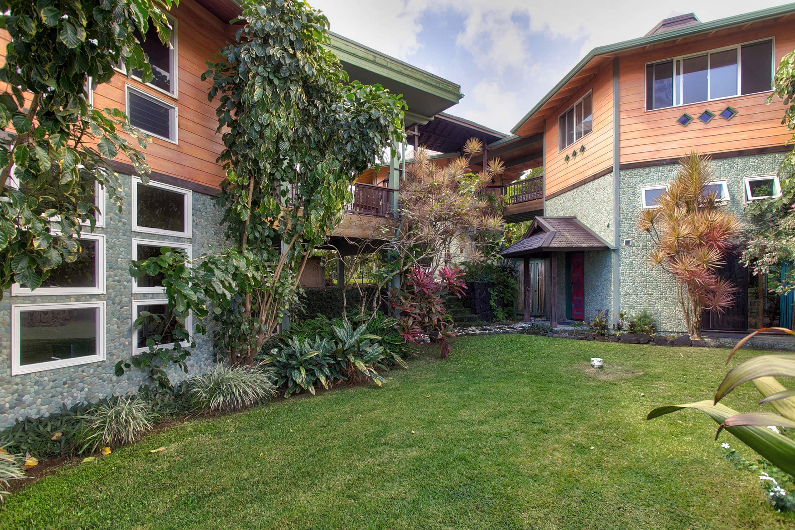 Home in Pahoa · ★4.92 · 3 bedrooms · 6 beds · 4 private baths - Image 54