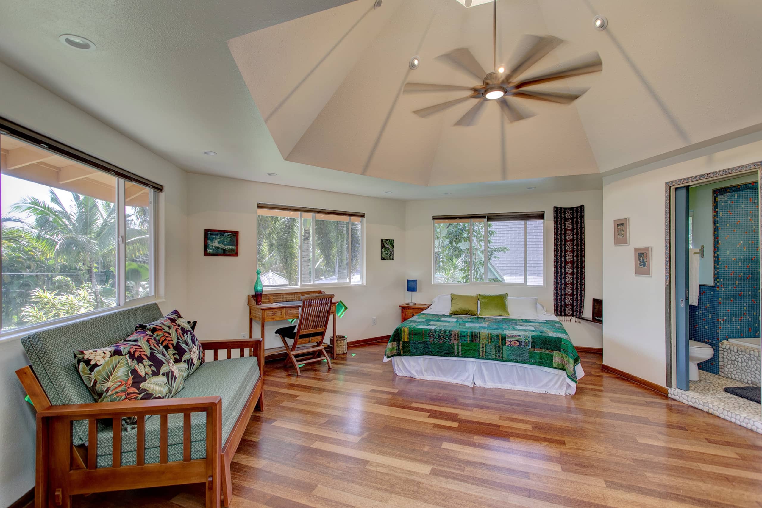 Home in Pahoa · ★4.92 · 3 bedrooms · 6 beds · 4 private baths - Image 21
