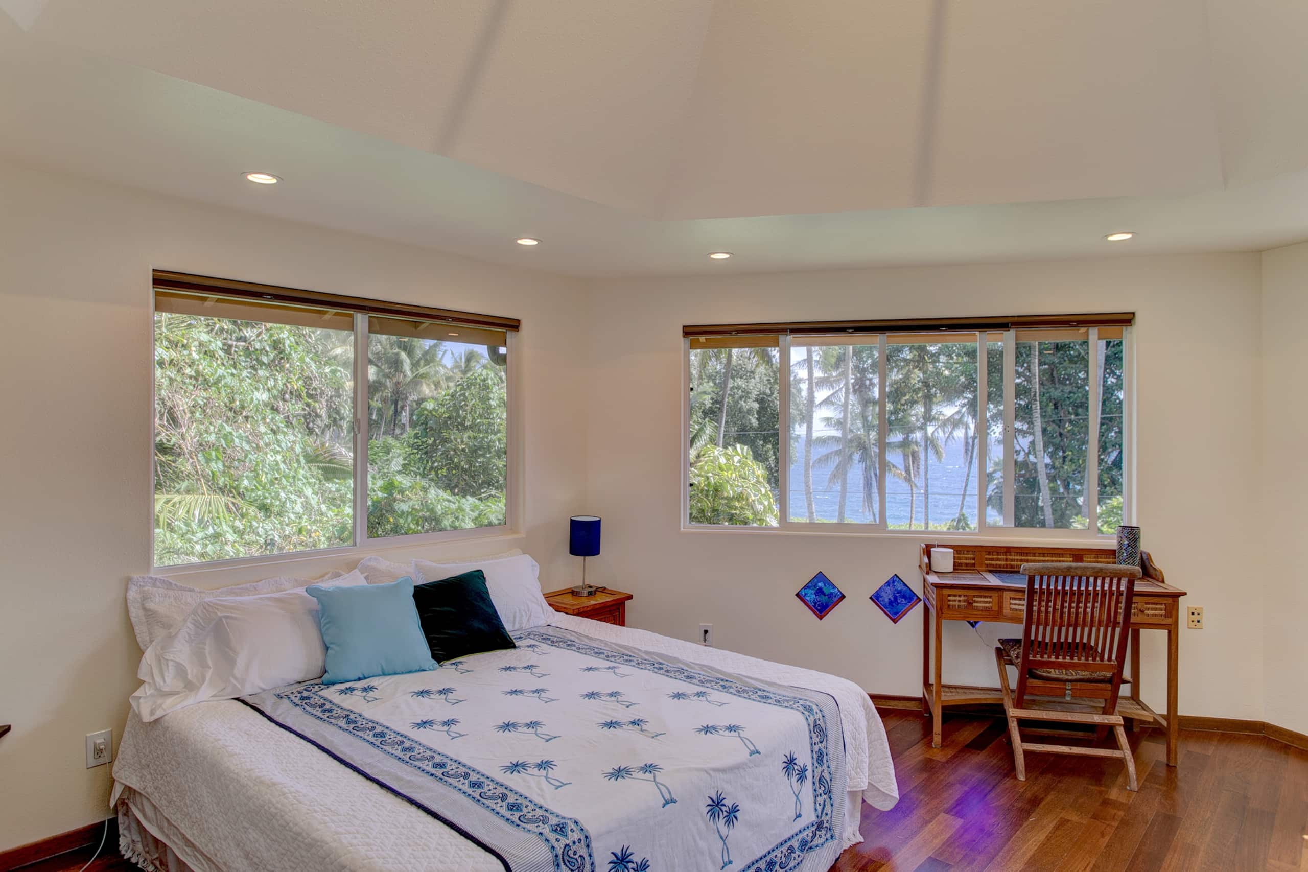 Home in Pahoa · ★4.92 · 3 bedrooms · 6 beds · 4 private baths - Image 44