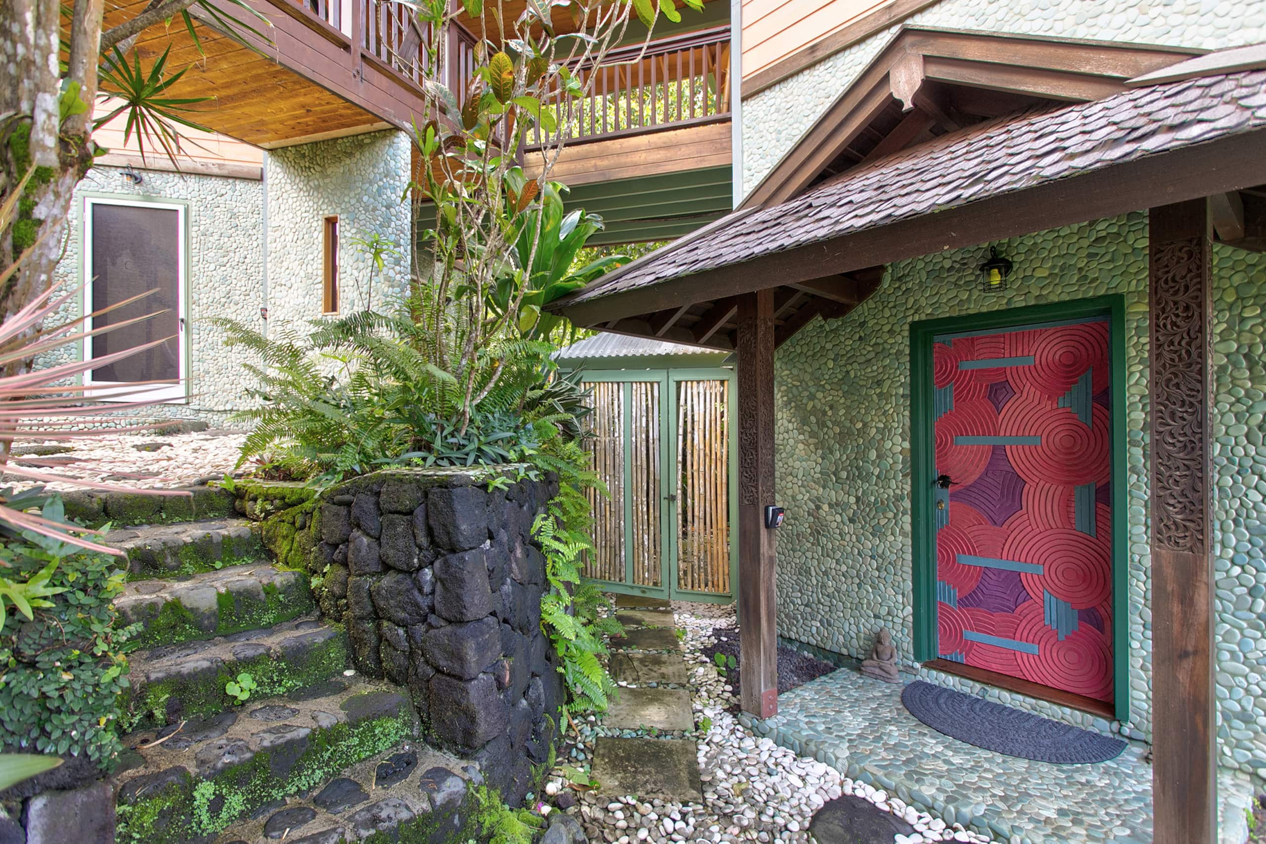 Home in Pahoa · ★4.92 · 3 bedrooms · 6 beds · 4 private baths - Image 53