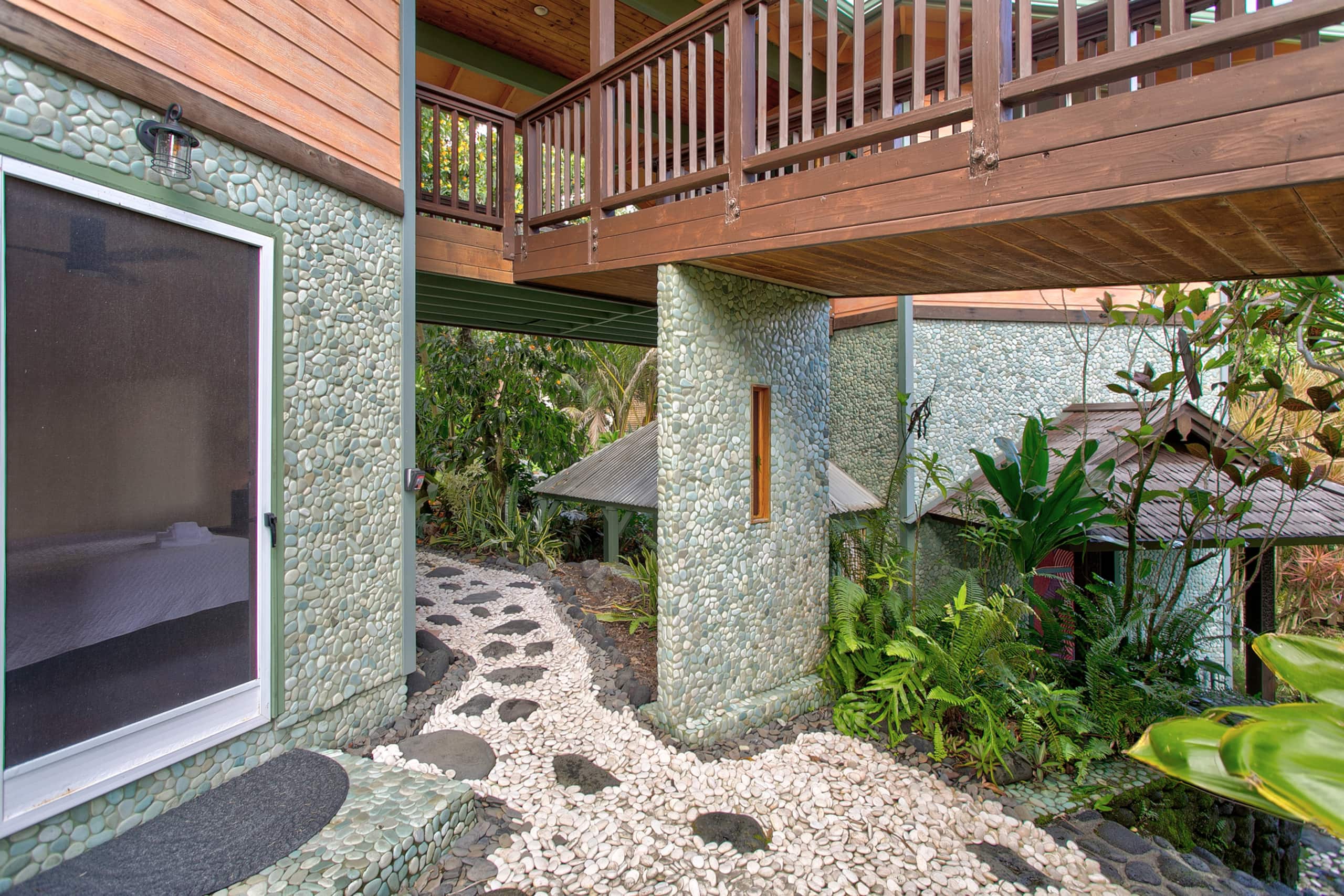 Home in Pahoa · ★4.92 · 3 bedrooms · 6 beds · 4 private baths - Image 48