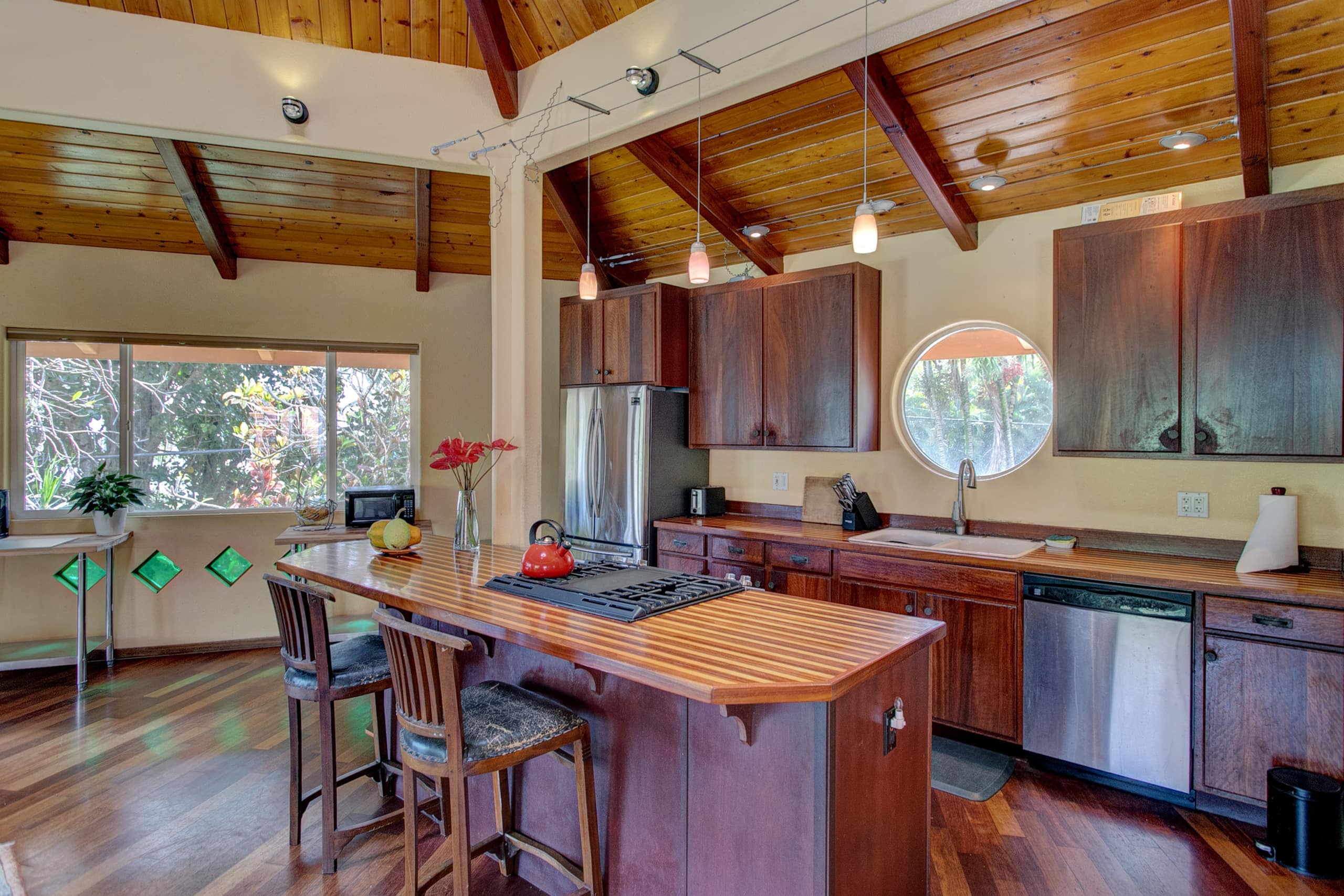 Home in Pahoa · ★4.92 · 3 bedrooms · 6 beds · 4 private baths - Image 22