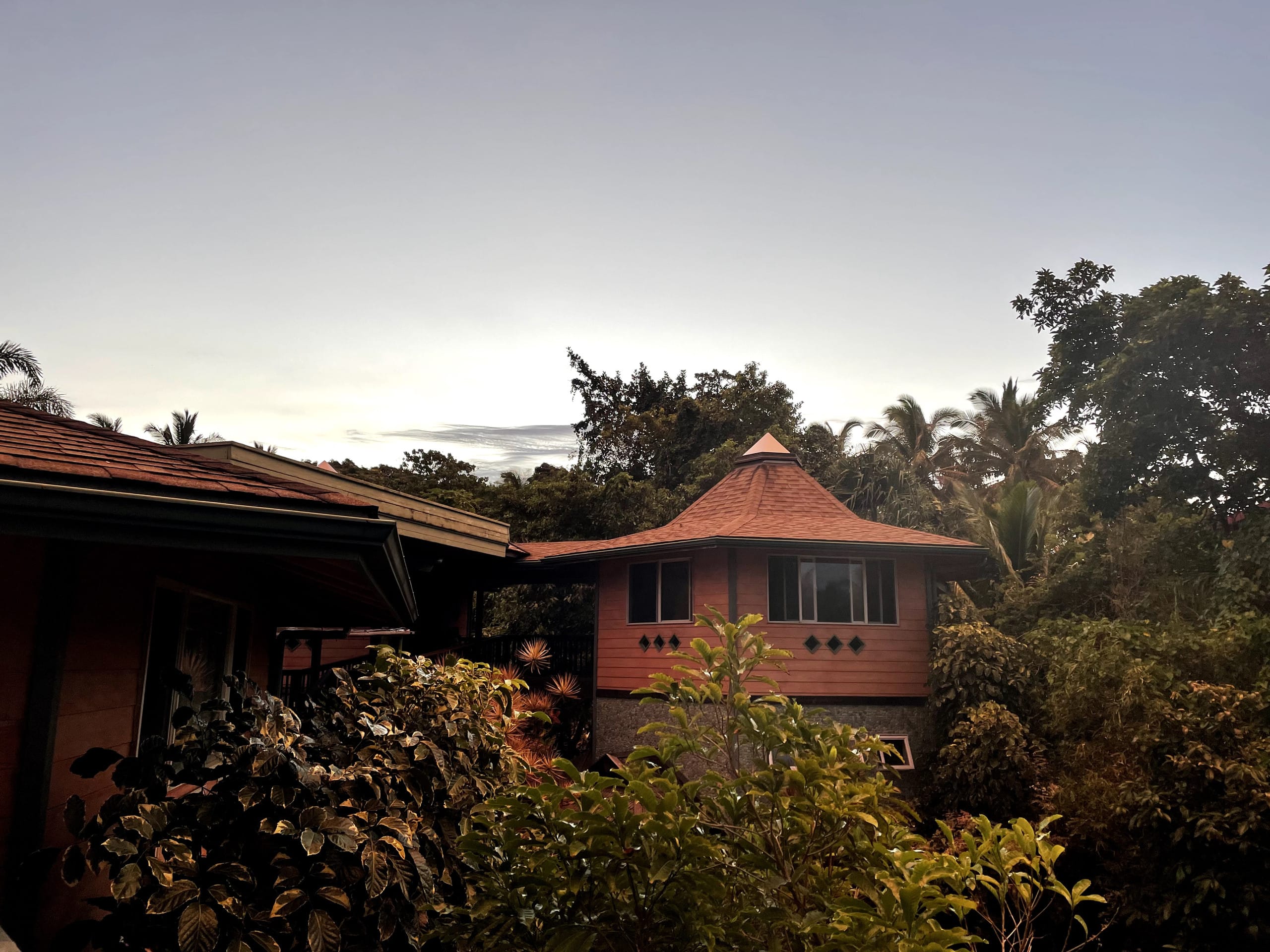 Home in Pahoa · ★4.92 · 3 bedrooms · 6 beds · 4 private baths - Image 5