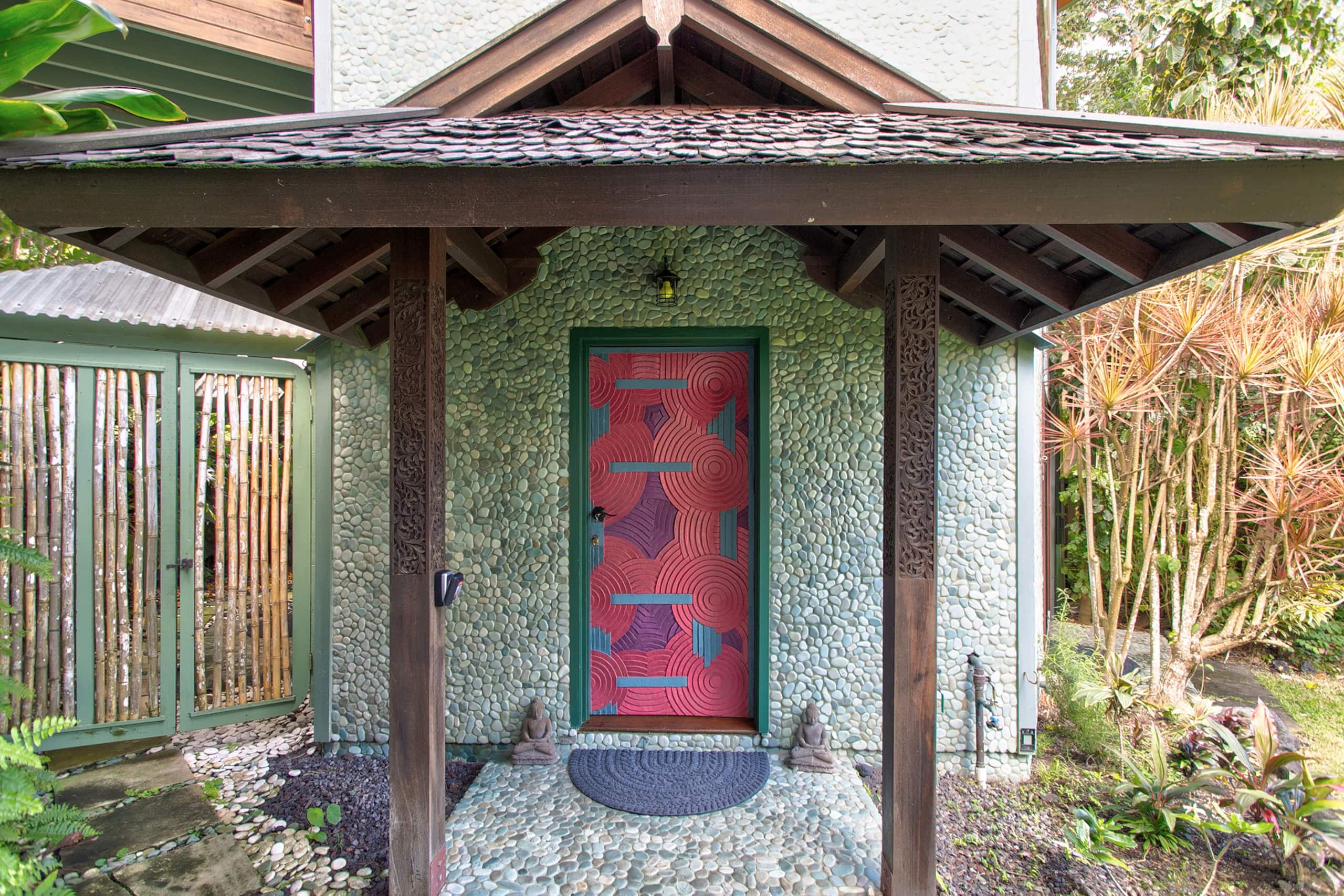 Home in Pahoa · ★4.92 · 3 bedrooms · 6 beds · 4 private baths - Image 56