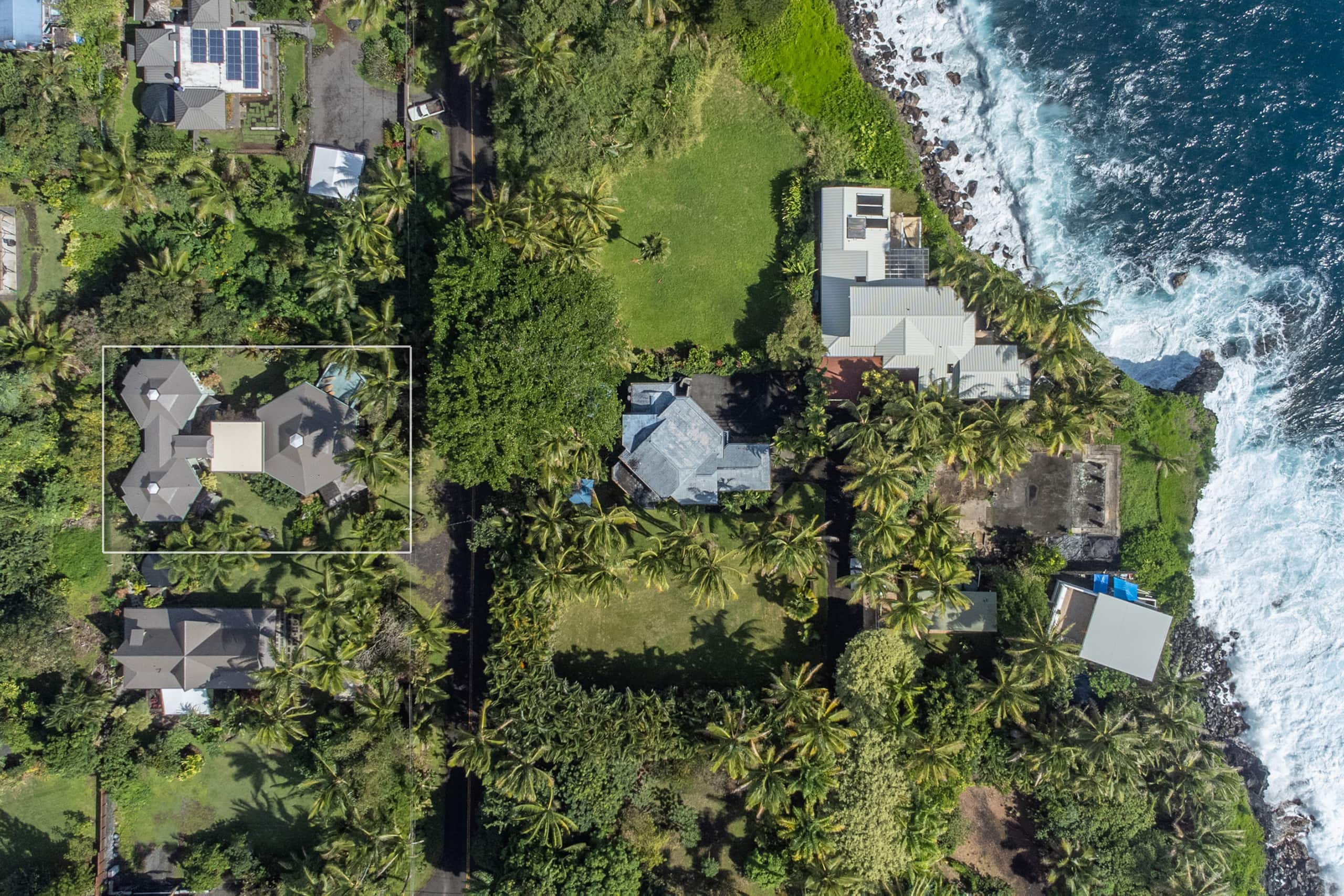 Home in Pahoa · ★4.92 · 3 bedrooms · 6 beds · 4 private baths - Image 10