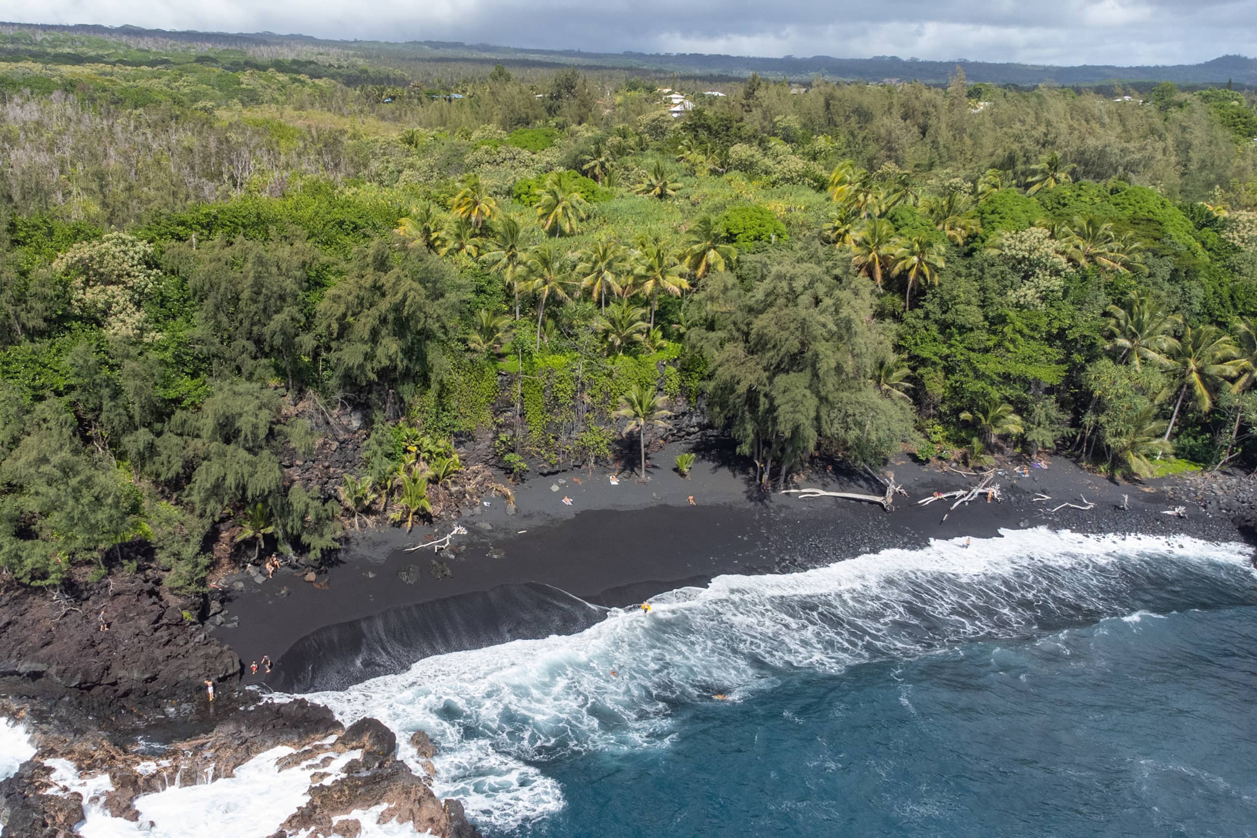 Home in Pahoa · ★4.92 · 3 bedrooms · 6 beds · 4 private baths - Image 16