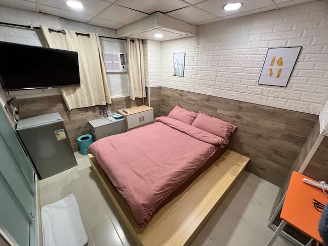 積寓 民宿 尖沙咀中心地帶 黃金地段 近地鐵站p3 n1出口 其中5個房間 可供十人入住