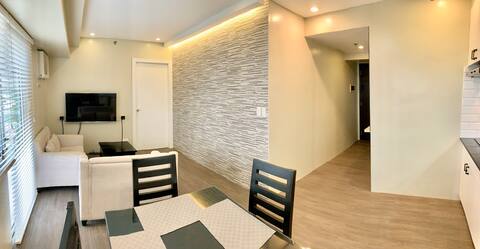 Elegant 1 Bedroom Condo with Balcony in Alabang.