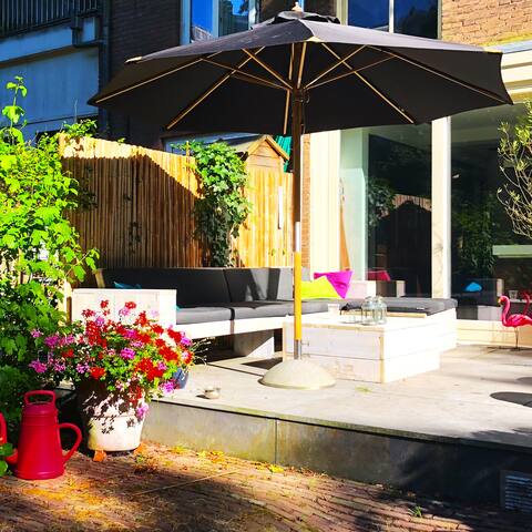 Prachtig herenhuis met grote tuin en tuinhuis gallery image 5