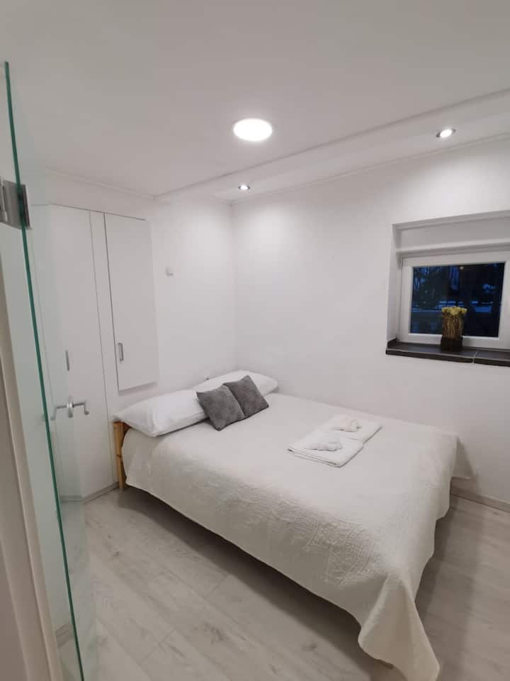 1号卧室：双人床