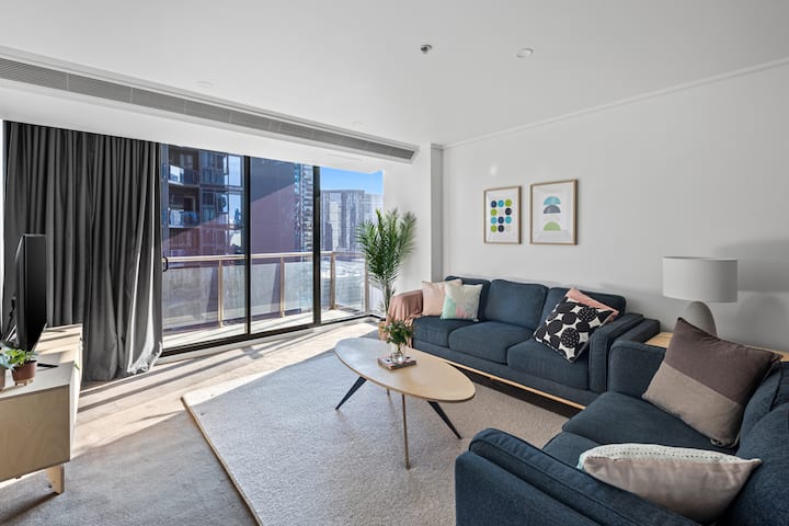 Ash- Your Spacious 2bed/2bath Melbourne Home! - Melbourne