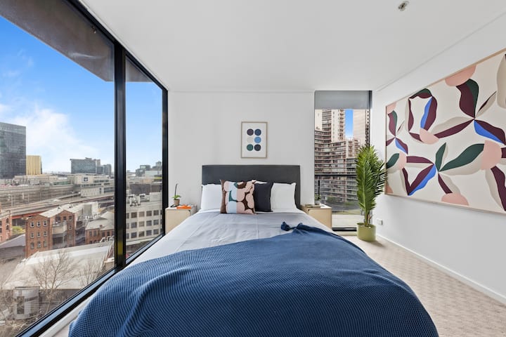 Прекарахме много време и усилия, за да направим леглата и възглавниците си удобни, а те са същите, на които спим. Те са австралийски, направени с джобни извори и мемори пяна за перфектния нощен сън.