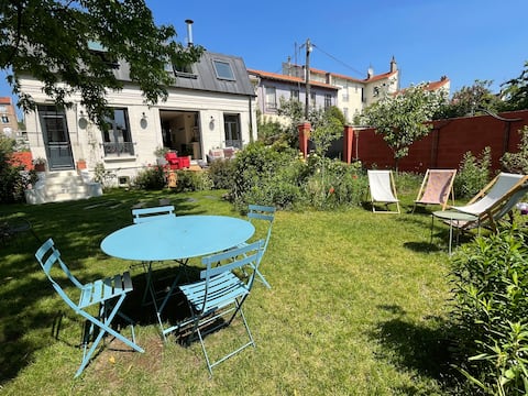 Family home with garden 8 minutes from Paris
