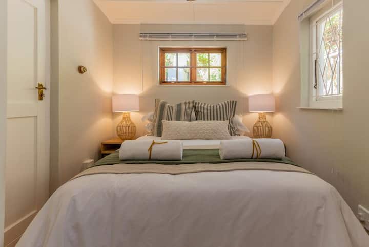 完全な平和と静かさを求める人のための3つ目の裏のダブルベッドルーム