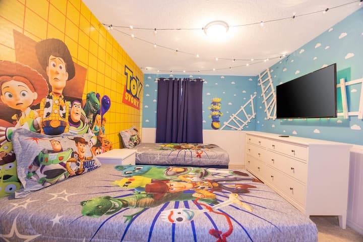 Quarto Toy Story
TV