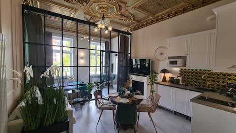 Top Airbnb: "Emerald" stylish apartment in the center in Ołbin