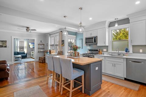 Downtown Beverly| Water view| 2 BR| Steps 2 beach