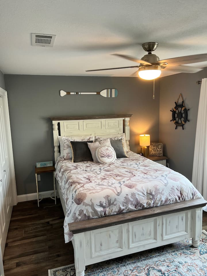 ห้องนอนควีน - ห้องปลาวาฬ