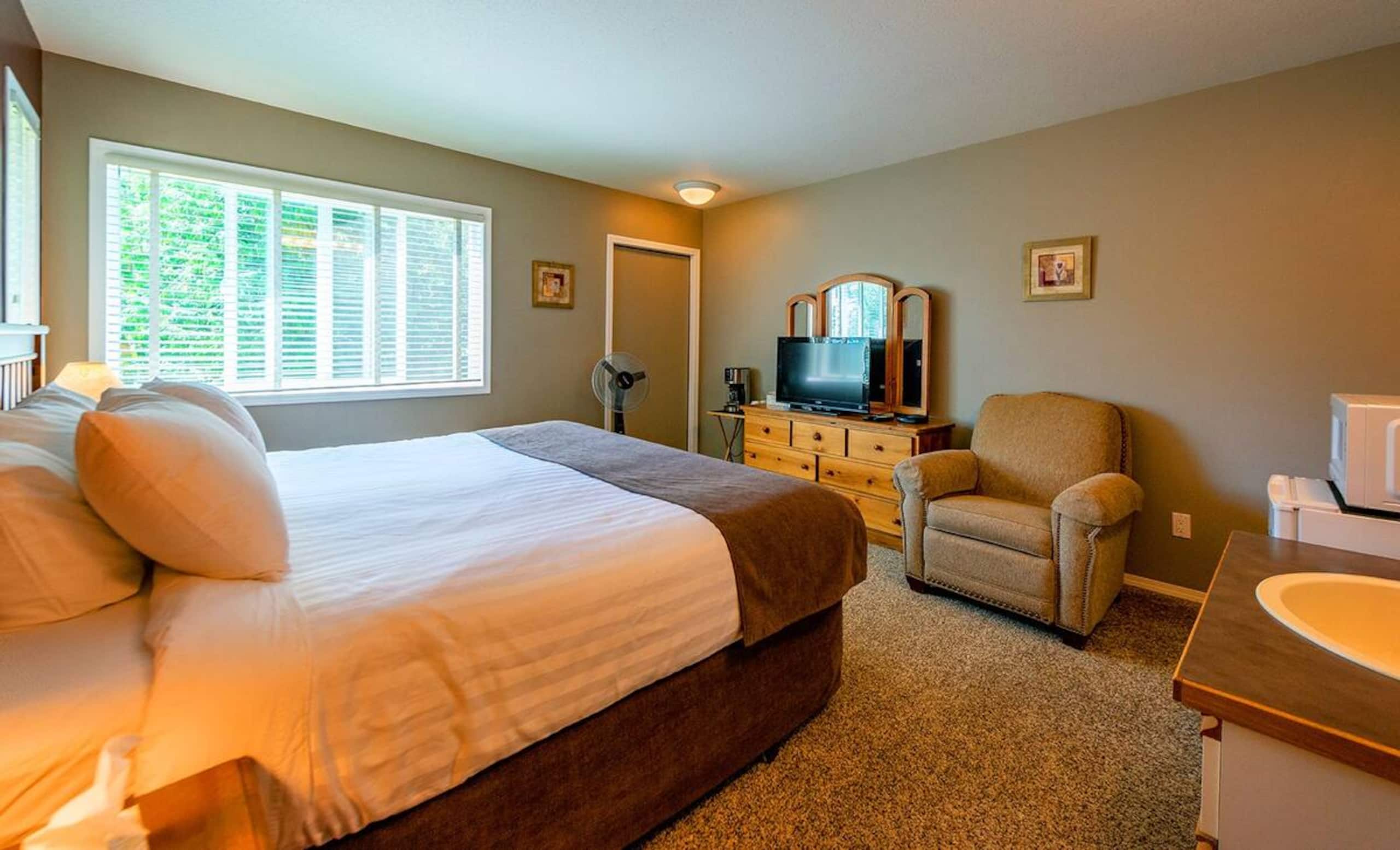 Private Suite | Sauna | Hot Tub - Main photo