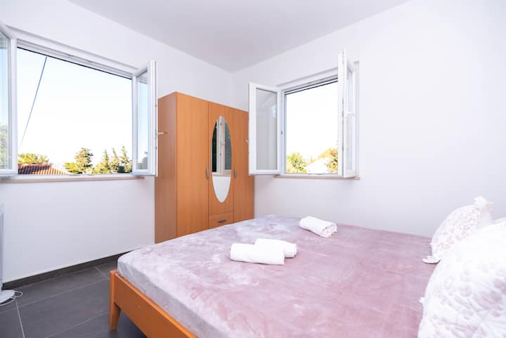 غرفة النوم 1