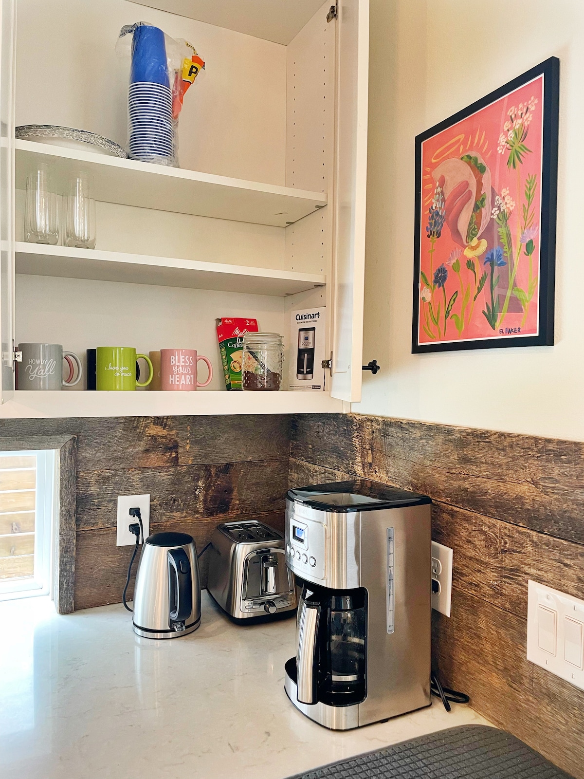 Coldest AC! Cute Home w/ Yard - Trendy East Austin