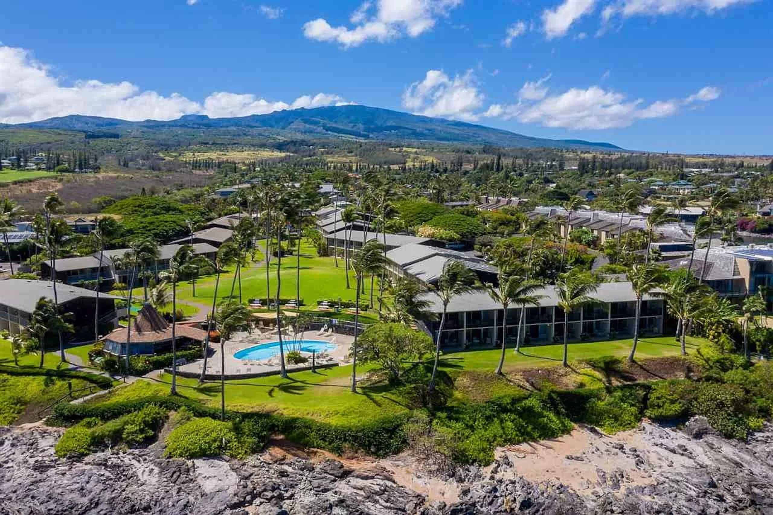 Condo in Lahaina · ★4.9 · Studio · 2 beds · 1 bath - Image 41