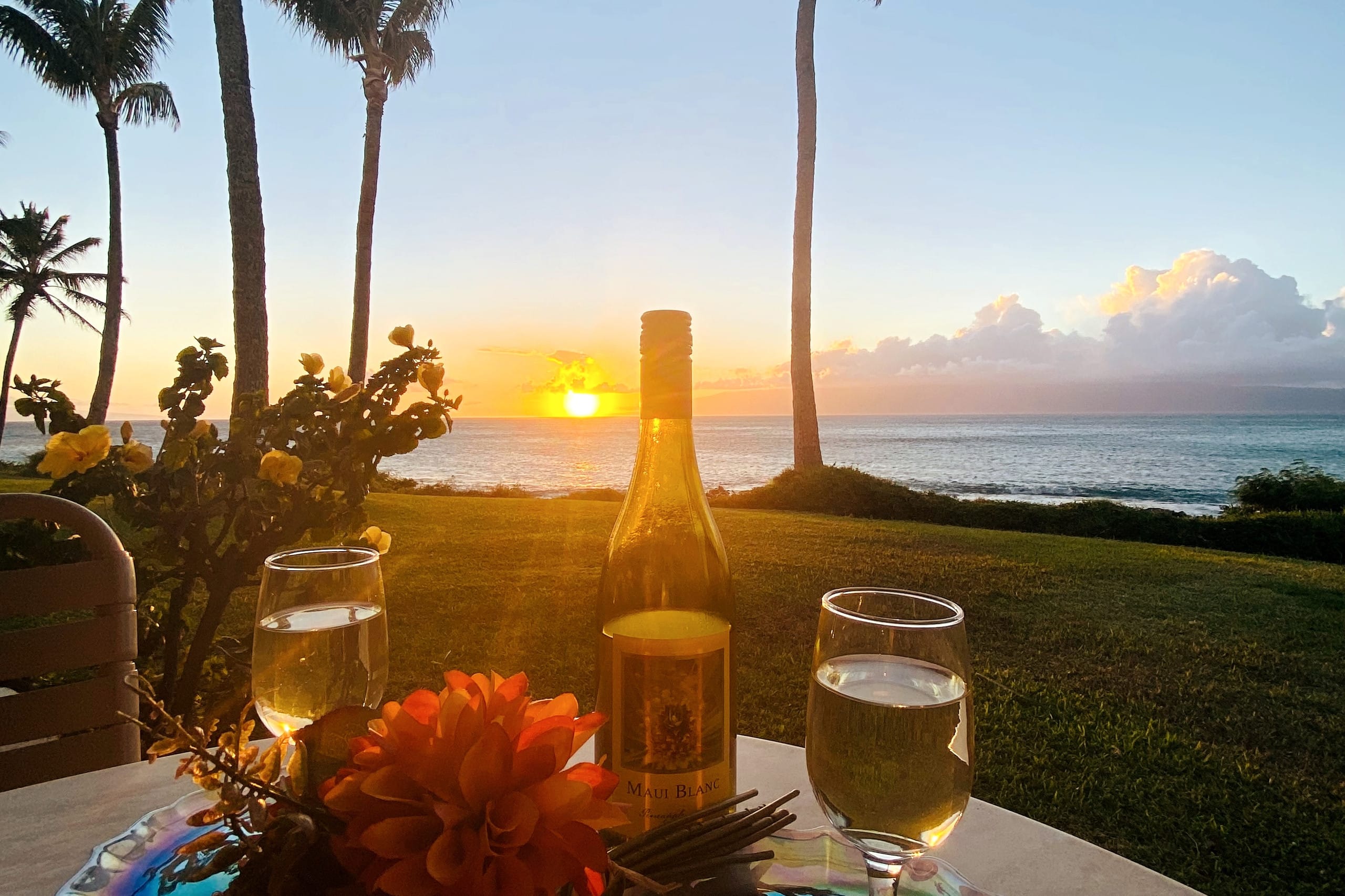 Condo in Lahaina · ★4.9 · Studio · 2 beds · 1 bath - Image 23