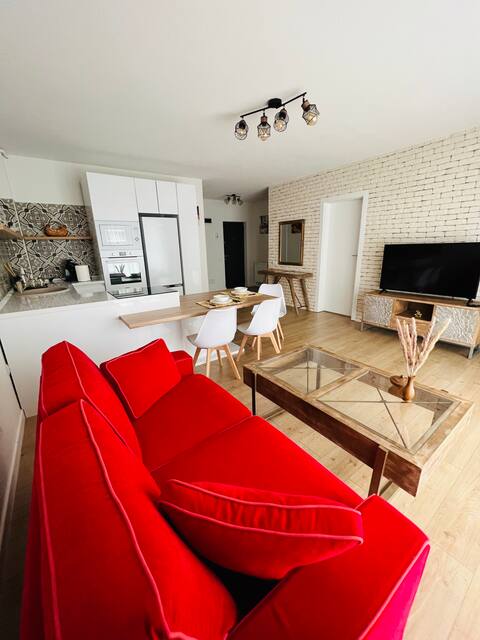 Homely new apartment with free parking