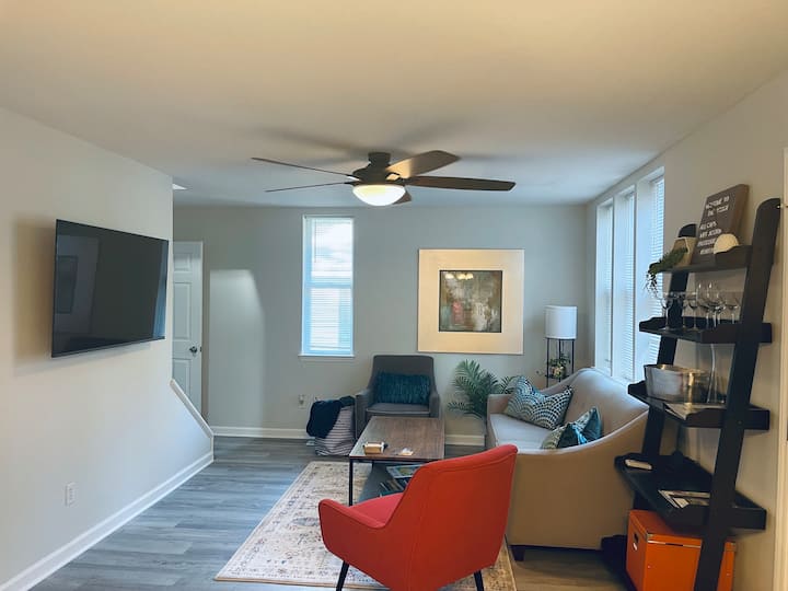 The Acorn Raleigh: 3/2 Comfy Home By Ncsu/lenovo - Raleigh