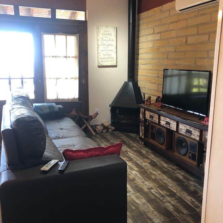 Casa Agradável Para Dias Inesquecíveis. - Maquiné