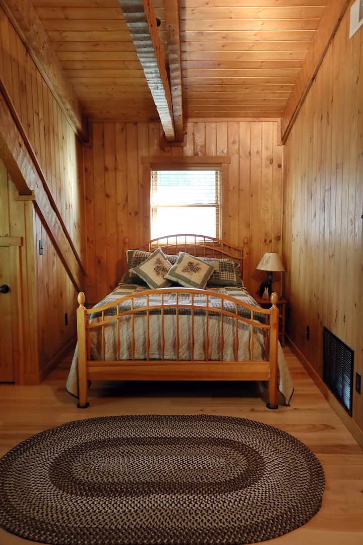 เตียงใหญ่ชั้นบน