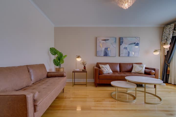 Large 3-bdrm With Free Private Parking Near Dt - Longueuil