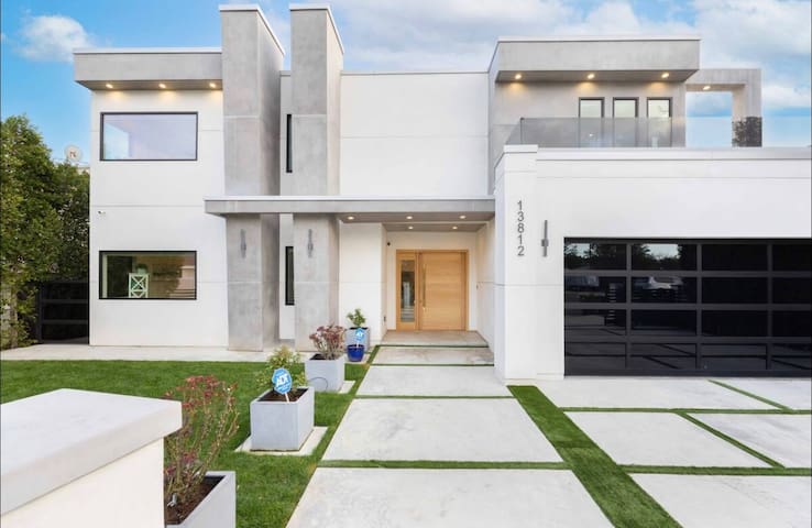 Oasis Villa w/ private pool