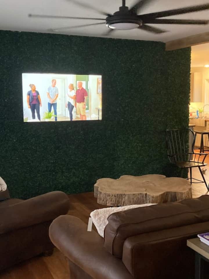 Mac House (Renovated Home W/backyard Spa & Dining) - Kansas