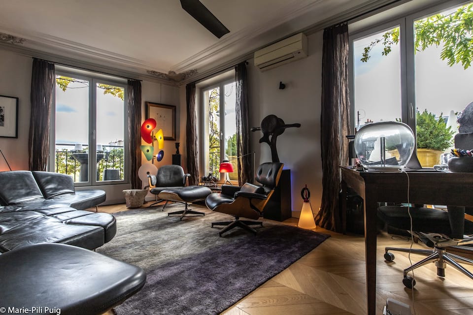 A top-floor penthouse in the Haut Marais, Paris, Île-de-France, France, photo 6 of 10