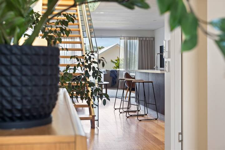 Haven on Seine – Luxury 3Brm Apartment gallery image 5