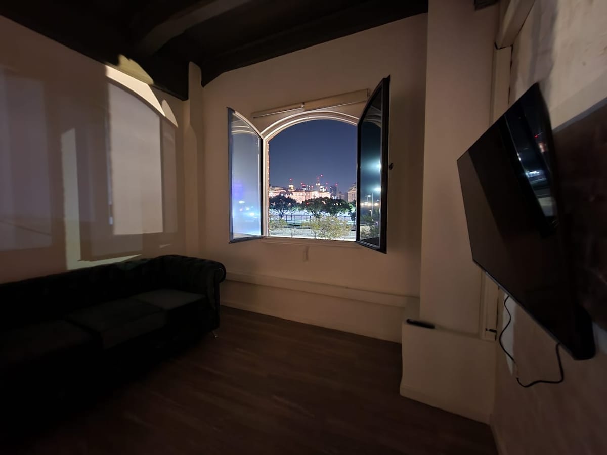 Loft remodelado de 2 dormitorios en Puerto Madero