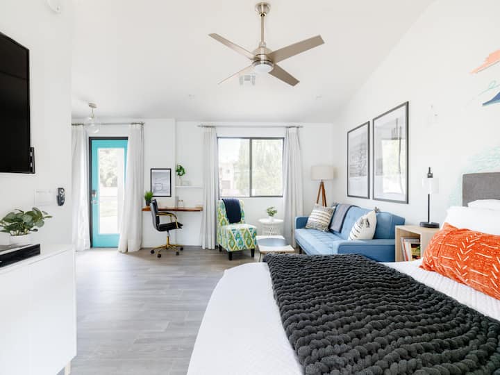Stylish Studio In Heart Of Uptown| Fire Pit+ Games - Phoenix, AZ