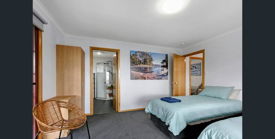 Three Capes and Tasman Lodge for small groups gallery image 4